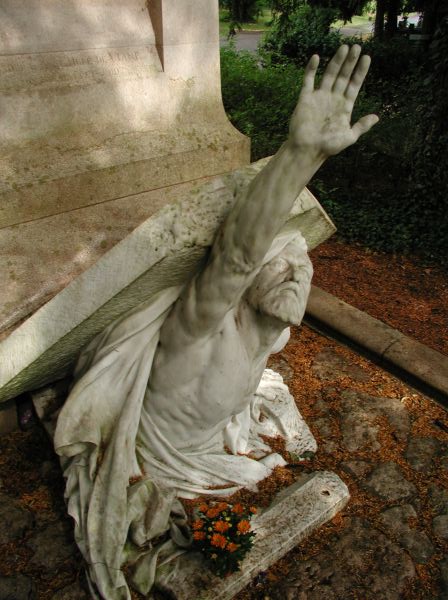 photo_eisenfaust_80somme_cimetiere_amiens_madeleine_20050724